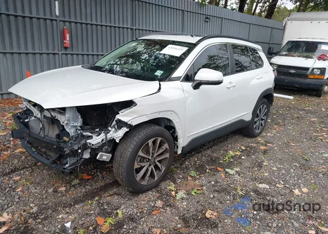 2024 Toyota Corolla Cross Xle из США, поврежденный, VIN 7MUDAABG8RV081151